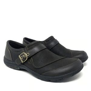 MERRELL Women's Dassie Buckle Leather Slip-on Comfort Walking Shoes Black Size 7